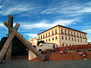 Cruz Caida